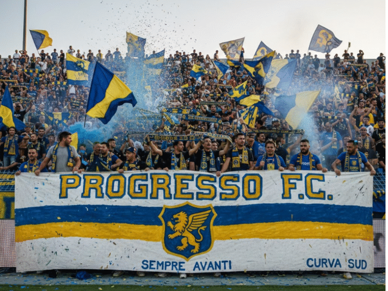 Fans of Progresso FC